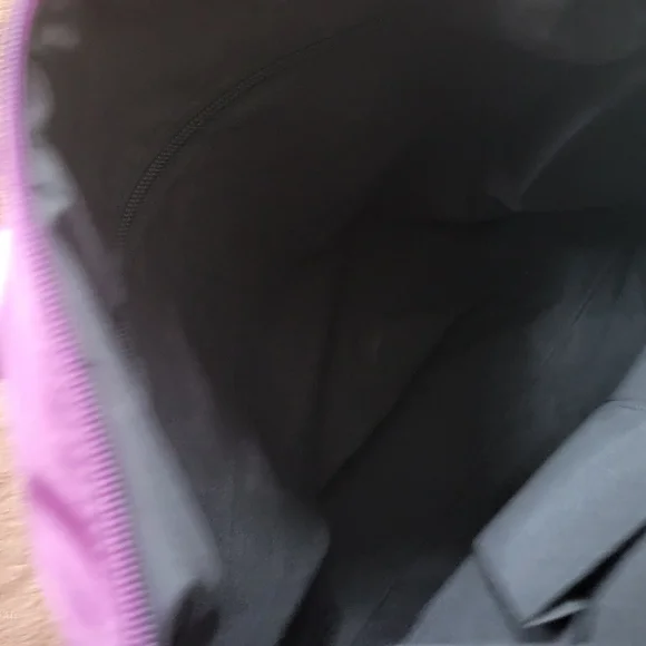 New lady's handbag. - Picture 9 of 12